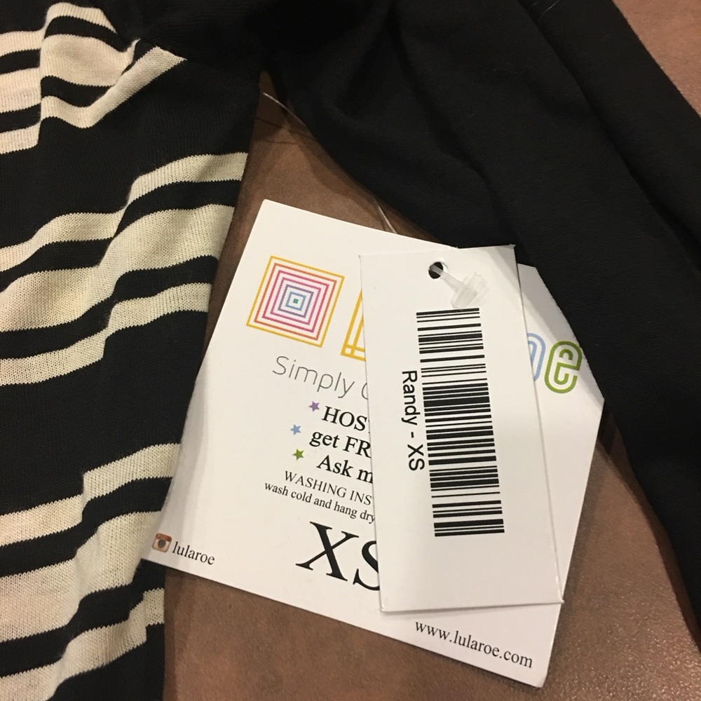 LulaRoe Randy Top - Picture 2 of 3
